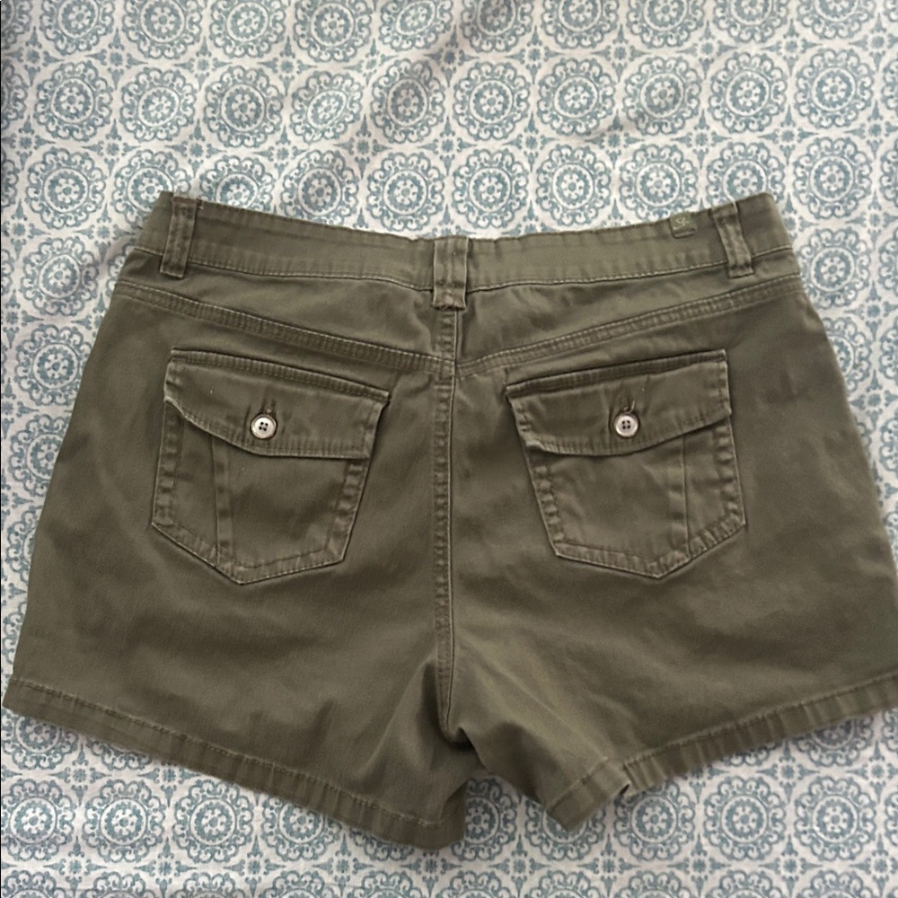 Women's Olive and Navy Cargo Shorts - Picture 5 of 5